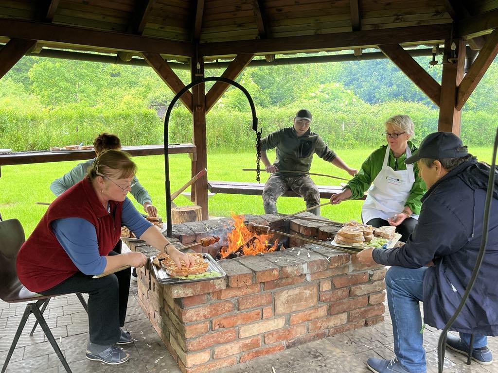 На Ужгородщині провели кулінарний майстер-клас з приготування закарпатських страв