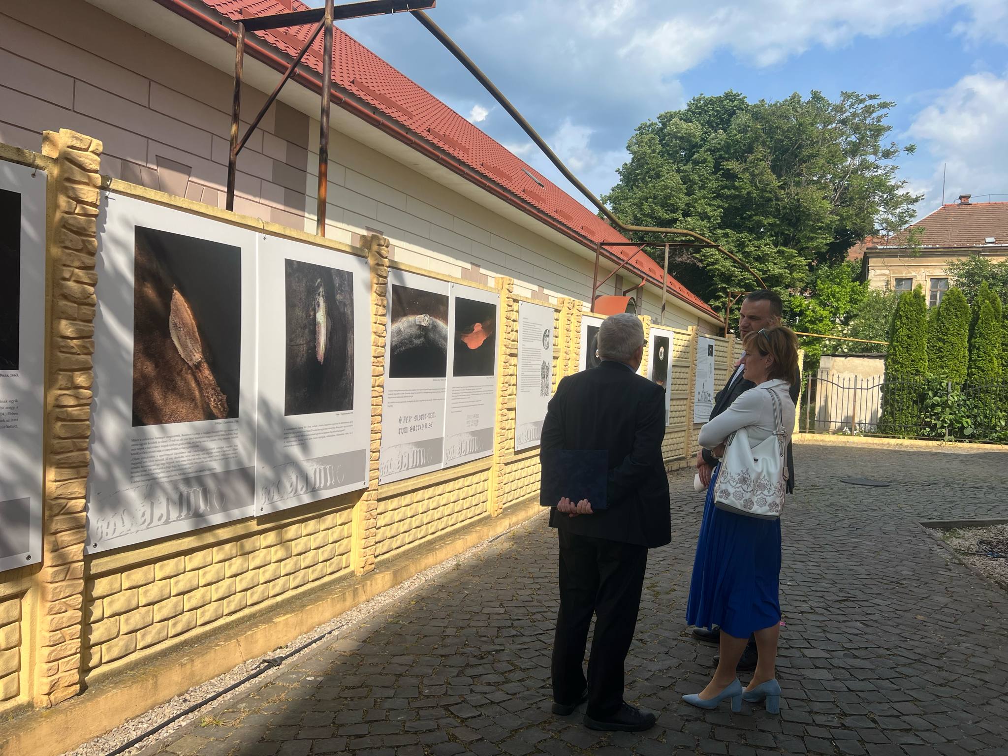 У Берегові відкрилася виставка Андраша Береца, присвячена дзвонам