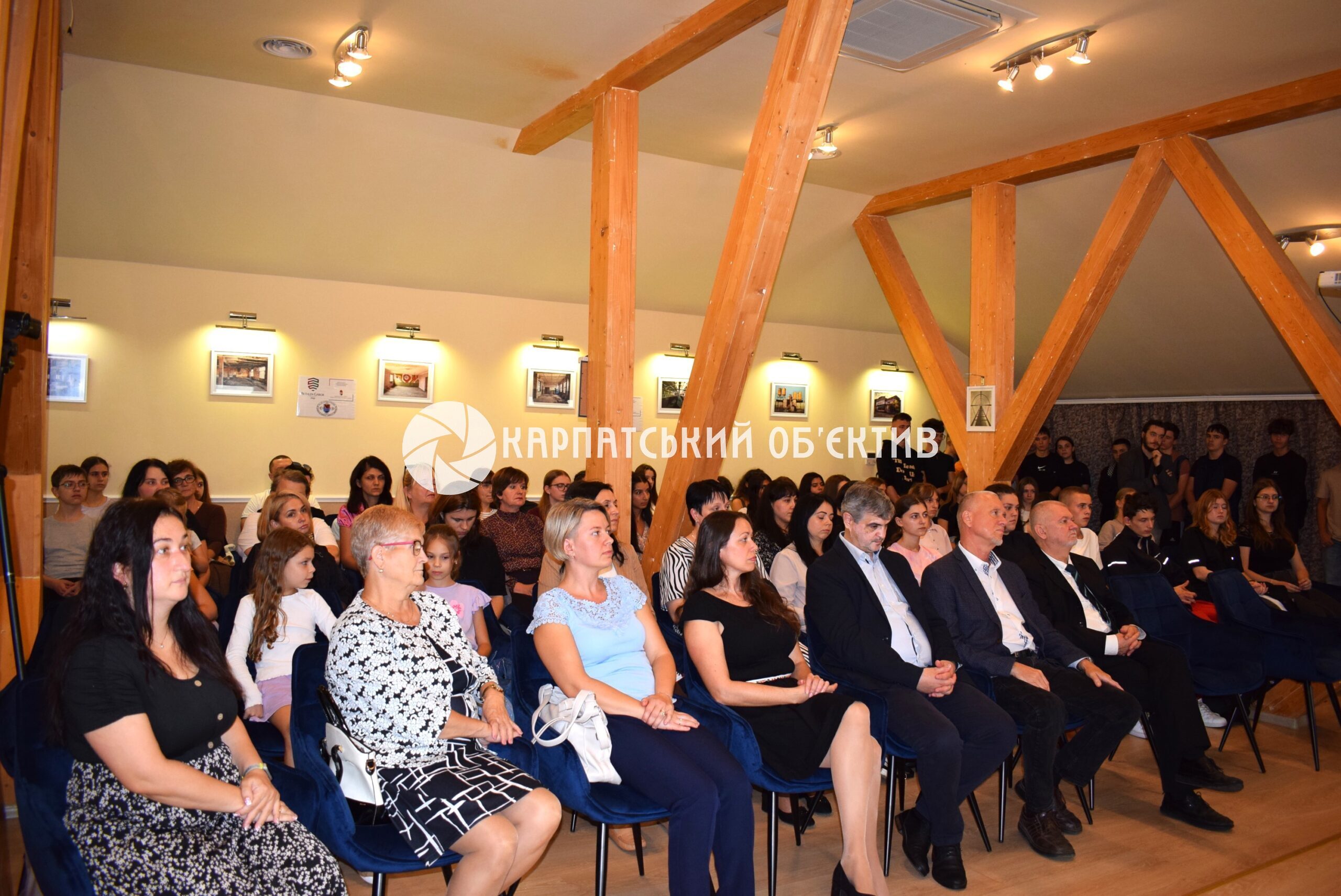 На Закарпатті будують мовні мости – стартували мовні курси імені Іштвана Котюка