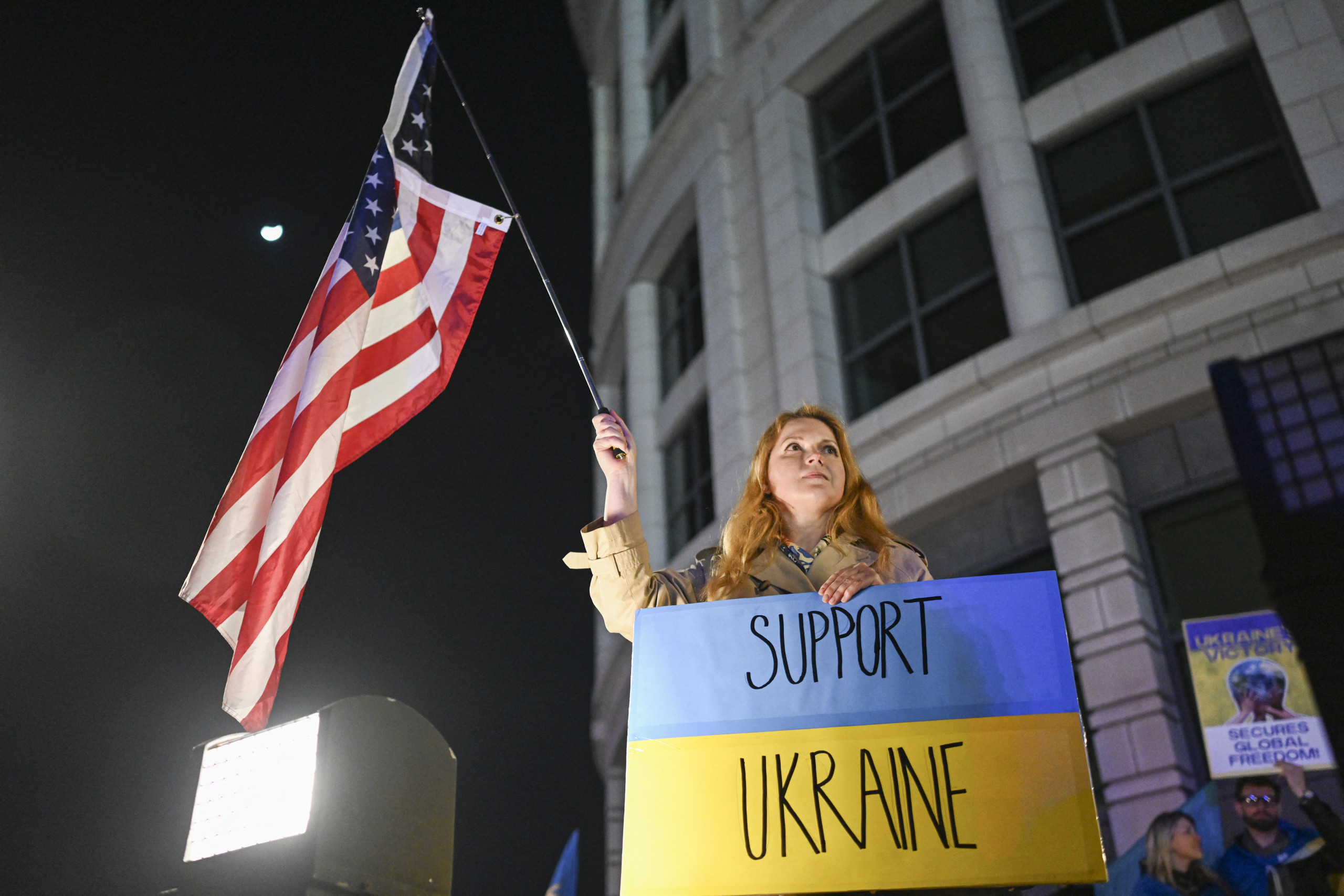 У США українським біженцям доведеться заплатити 1000 доларів, щоб залишитися в країні за програмою U4U