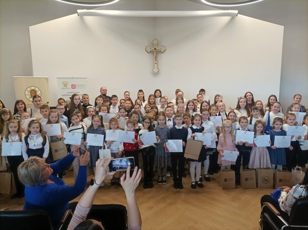 У Берегові з нагоди Дня Єлизавети провели конкурс декламаторів