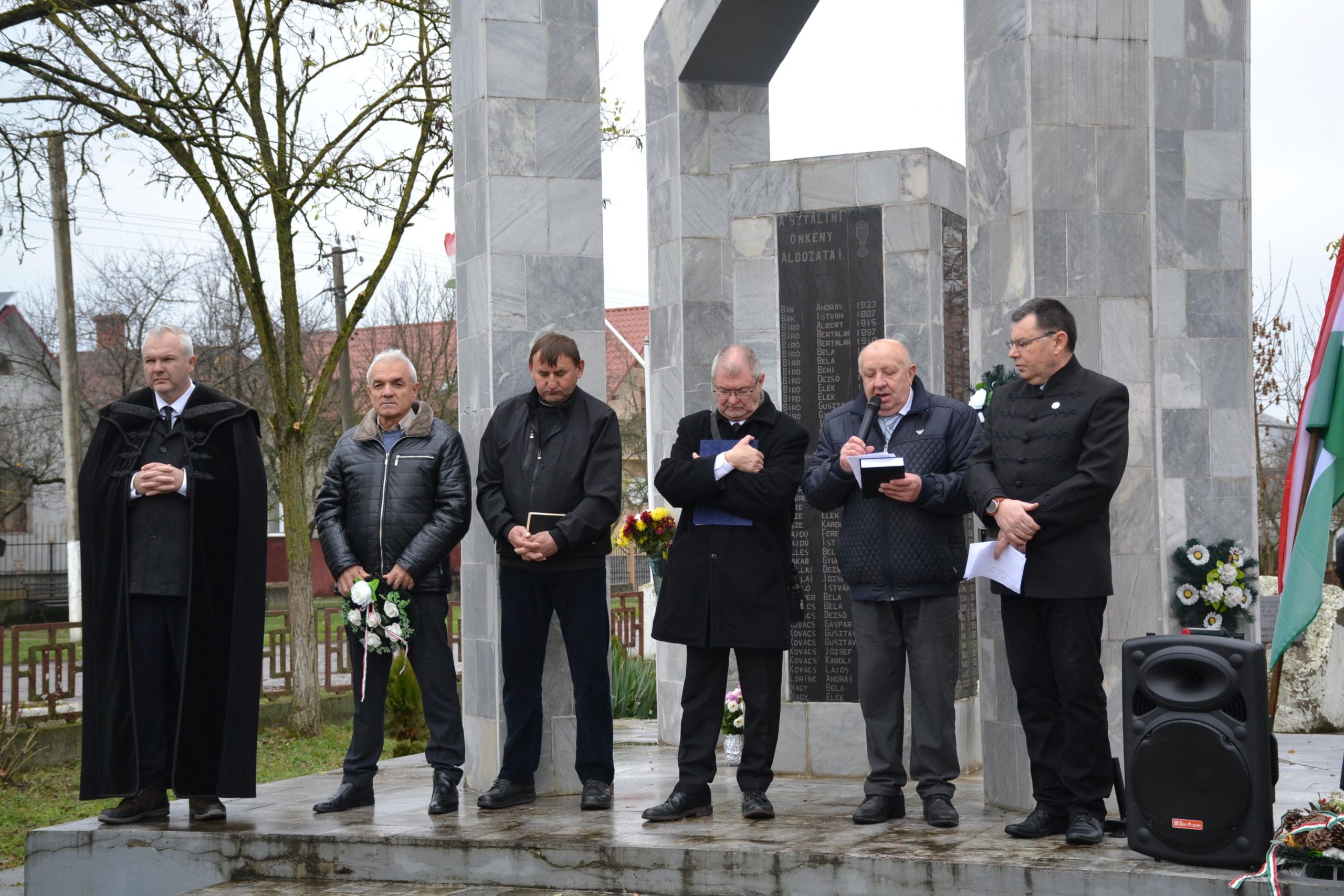 У Бадалові вшанували пам’ять жертв так званих «маленьких робіт»
