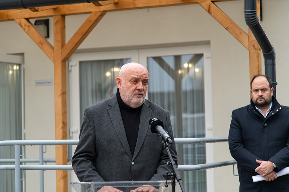 В Угорщині відкрили скульптури мукачівця і харків’янина