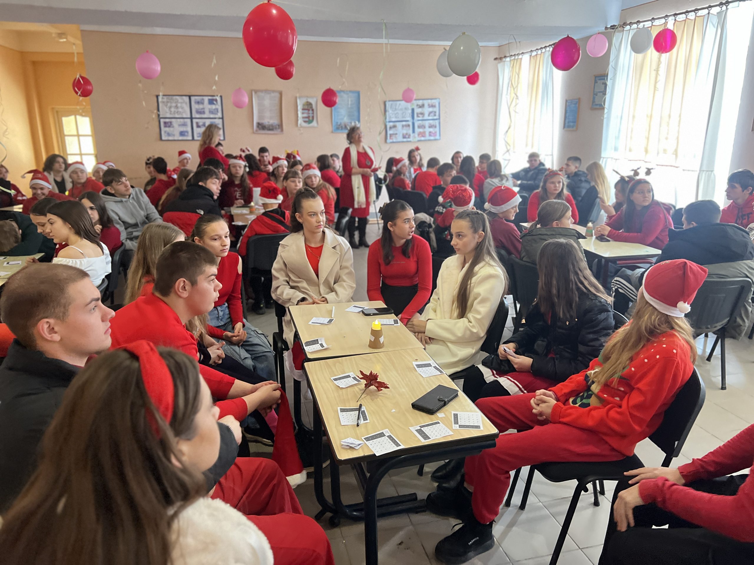 Vidám és élményekkel teli Mikulás-nap a Nagymuzsalyi Hunyadi János Líceumban