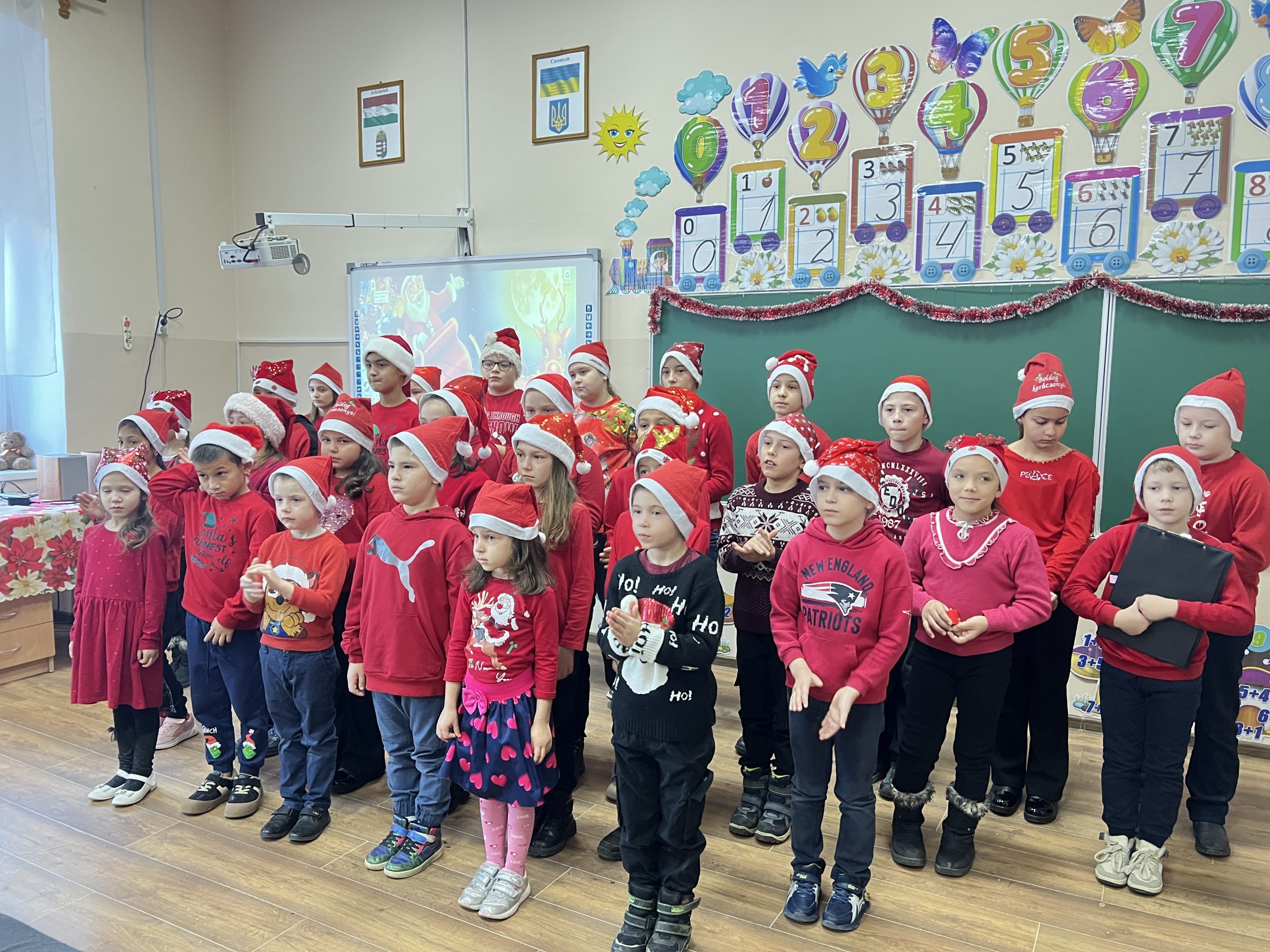 Ünnepi izgalom és ajándékok a Nemzetstratégiai Kutatóintézet támogatásával