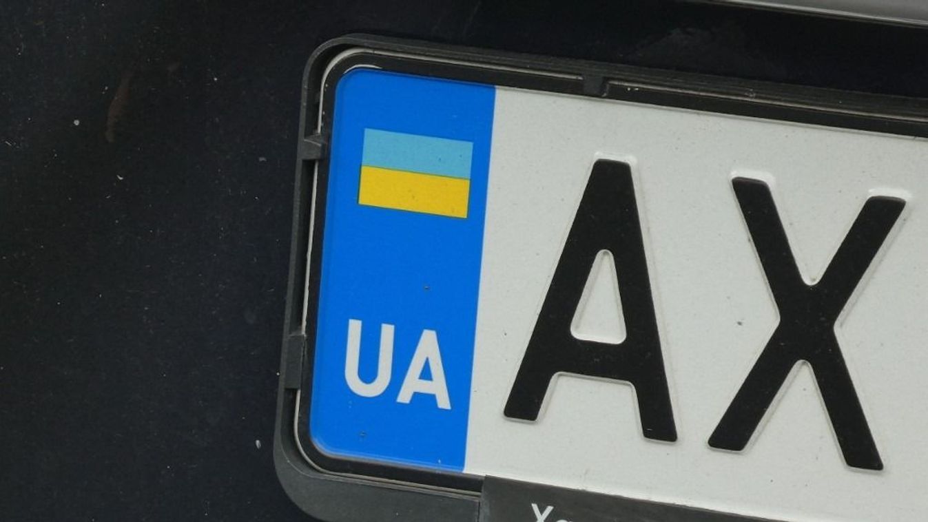 273741