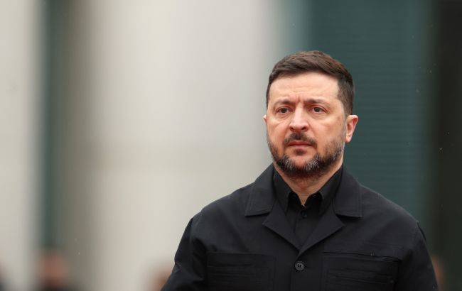 284601